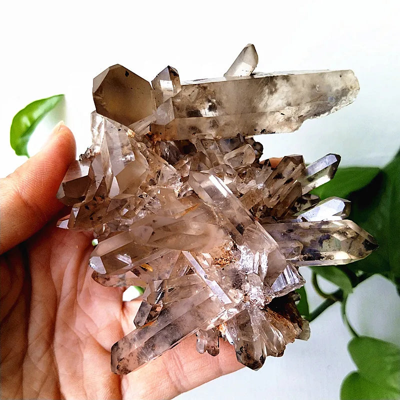 Natural White Quartz Crystal Shinning Raw Stone