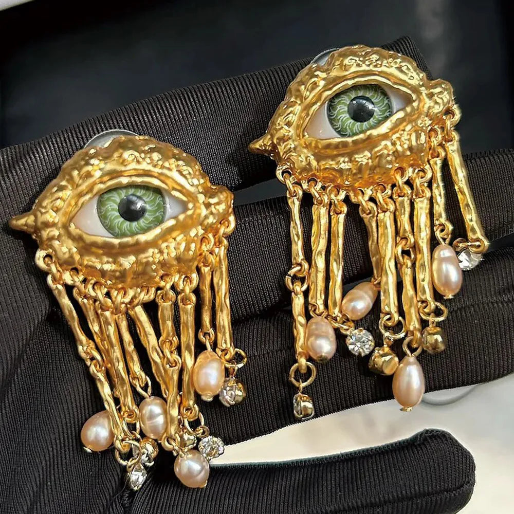 Women Vintage Eyes of Demon Earring  (evil eye)